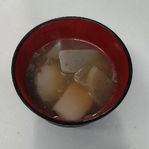 けんちん汁（だいこん・にんじん・椎茸・油揚げ）